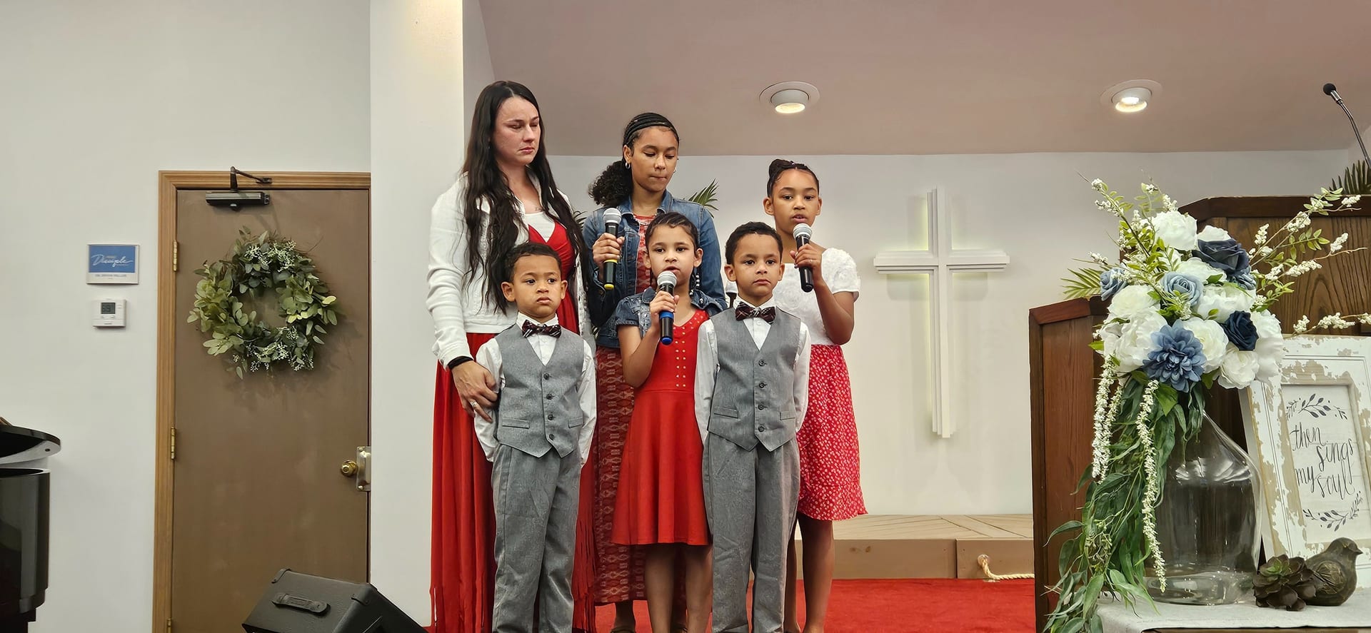 Walker family choir singing at Trenton Baptist Church